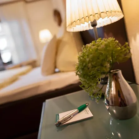 Mutter-bahr Hotel